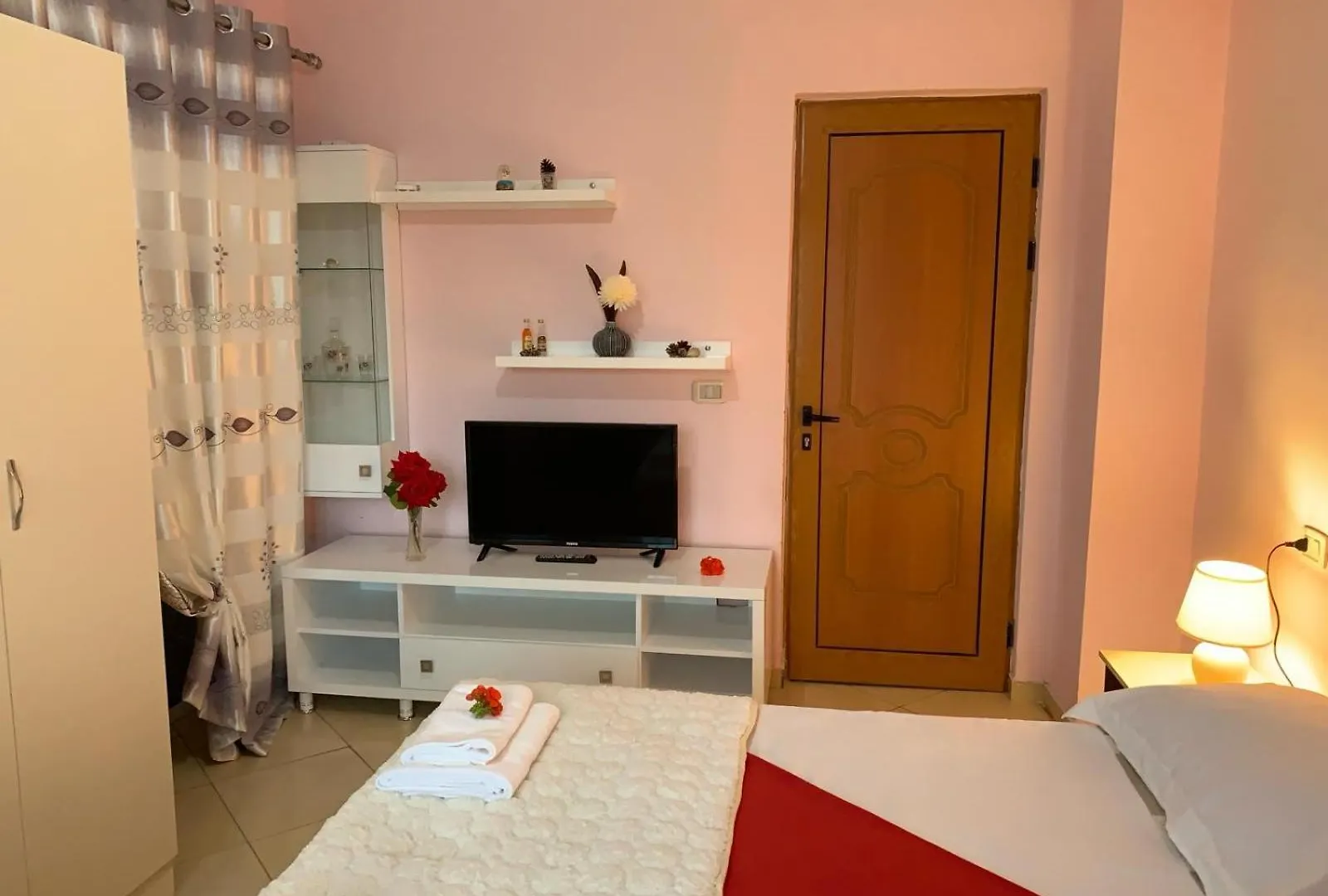 Pasho'S House Διαμέρισμα Darezeze e Re 0*,  Αλβανία