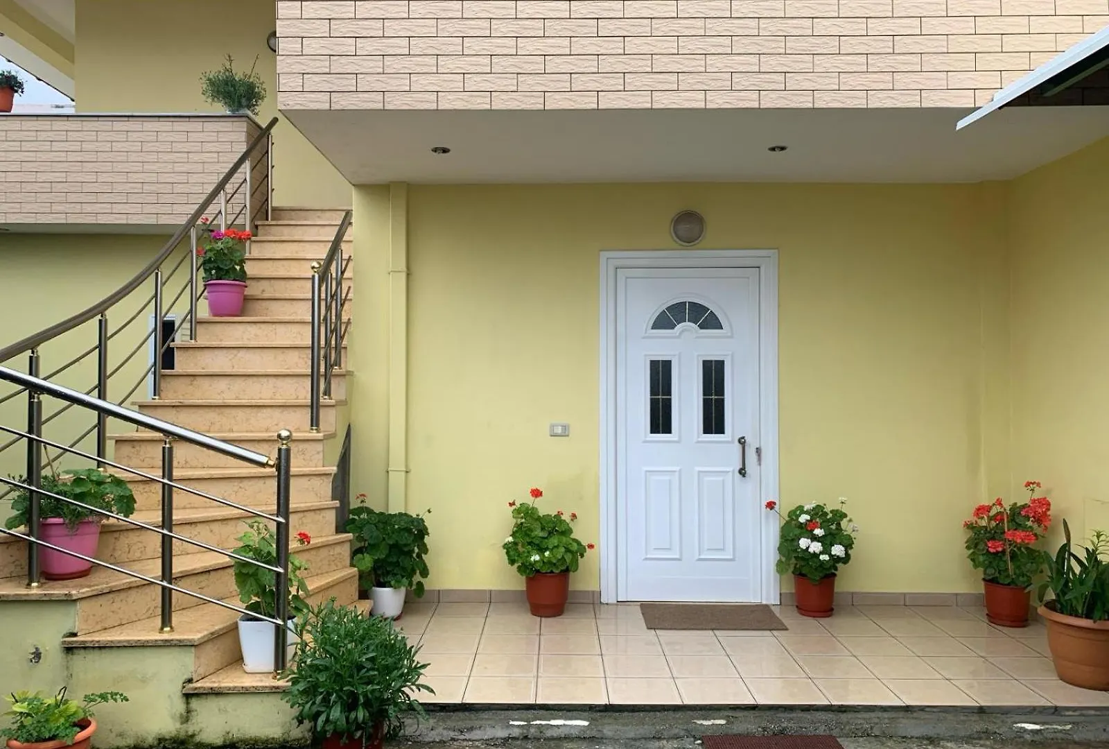 Pasho'S House Διαμέρισμα Darezeze e Re